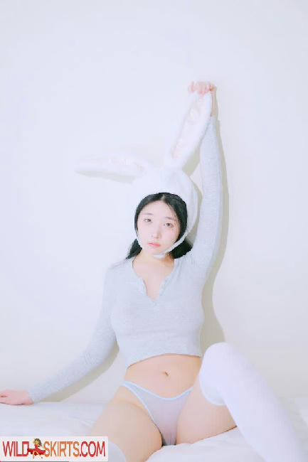 Lee Yeonwoo nude leaked photo #2