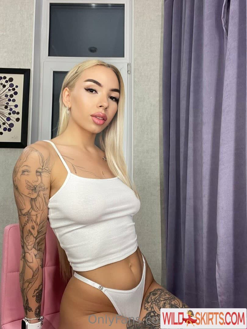 leila_crystal / crystalleila5 / leila_crystal nude OnlyFans, Instagram leaked photo #12