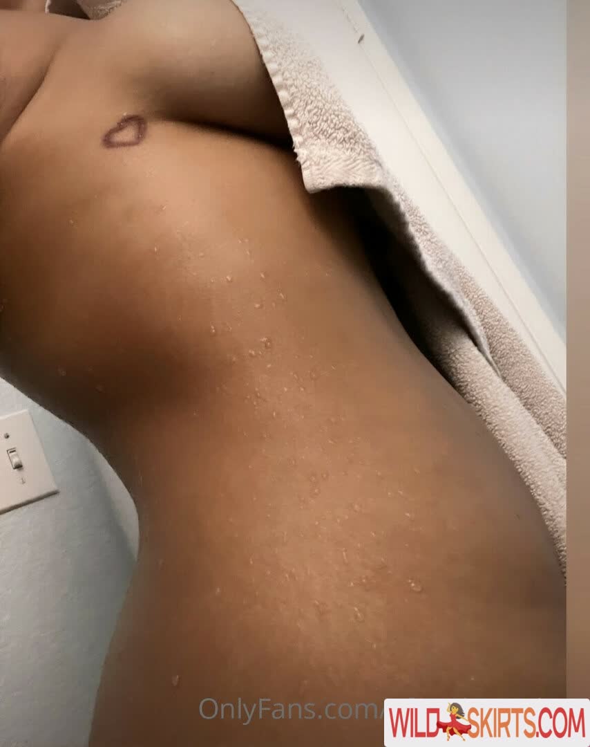 Leslie Luv / afterrhoursless nude OnlyFans leaked photo #7