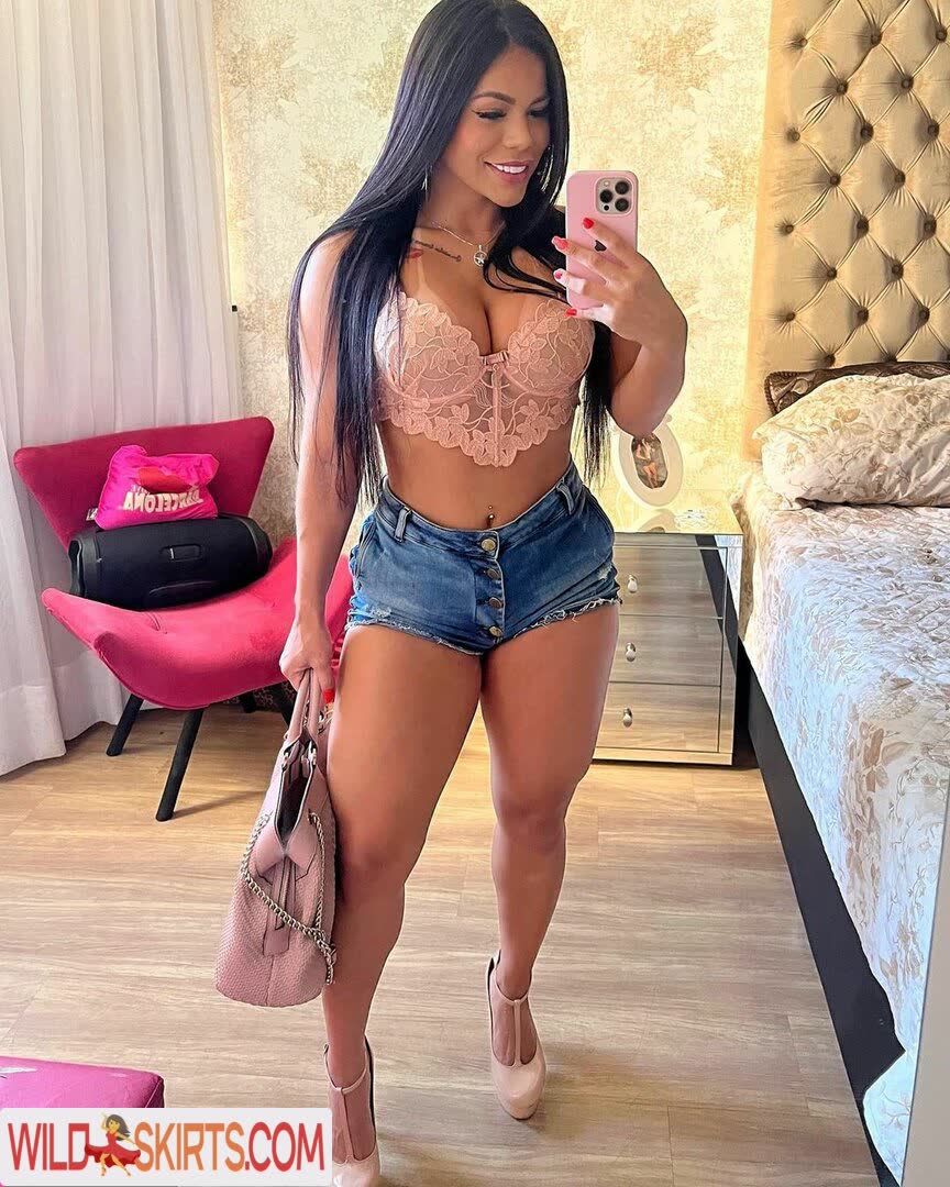 Leticia Lopes / leticiainwonderland / leticialopesbsb nude OnlyFans, Instagram leaked photo #4