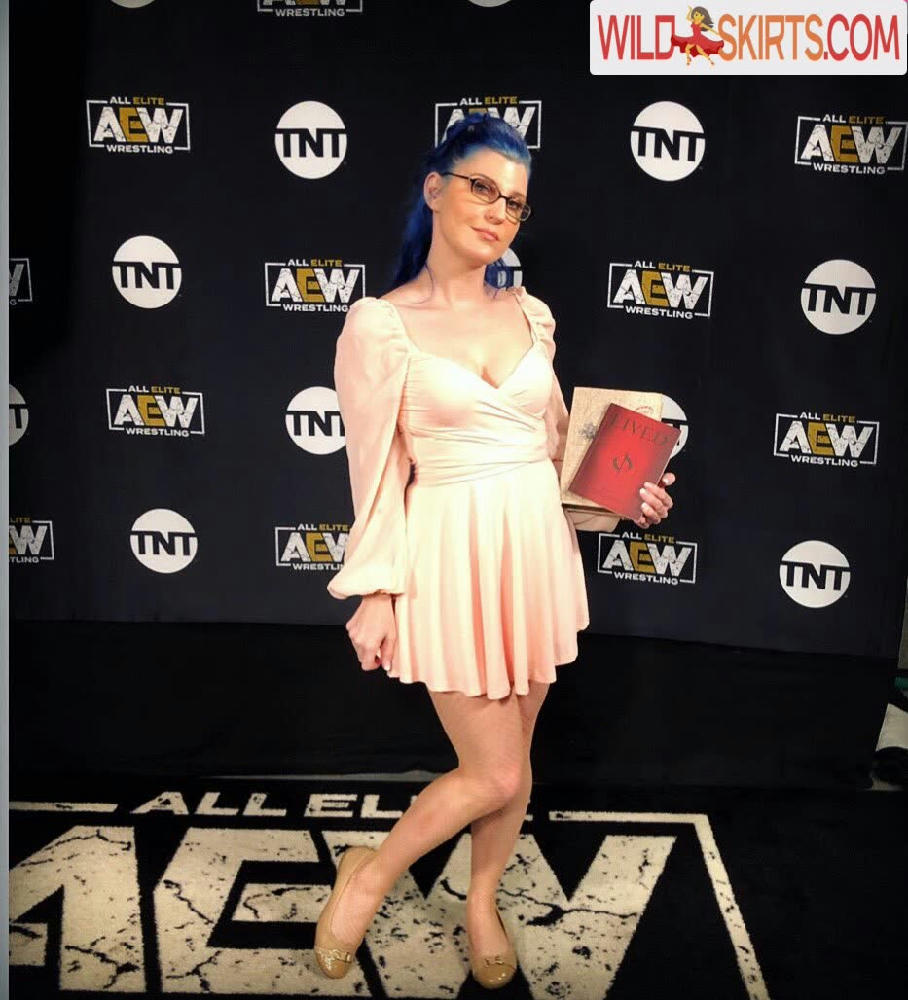 Leva Bates / wrestlingleva nude Instagram leaked photo #19