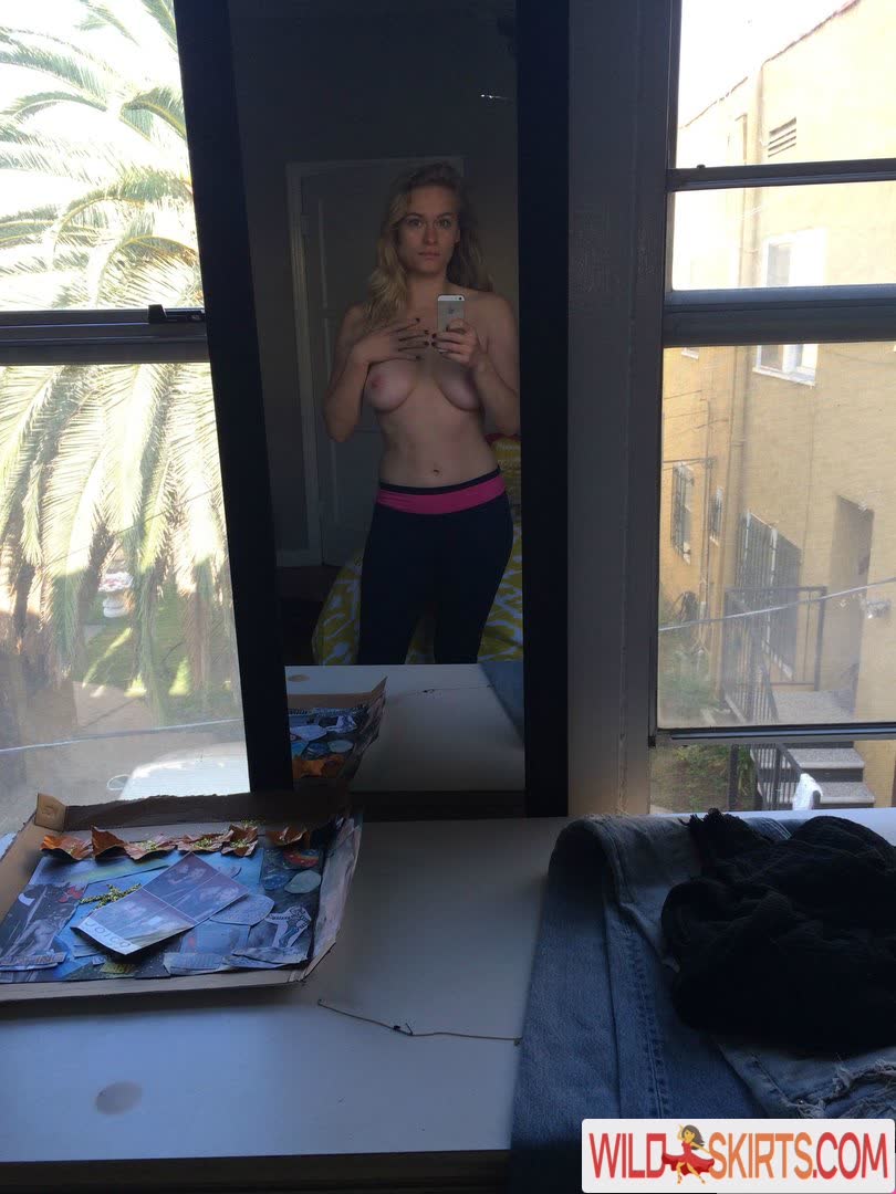 Leven Rambin nude leaked photo #20