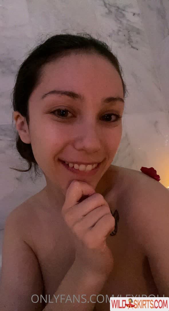 Lexipoll nude leaked photo #16