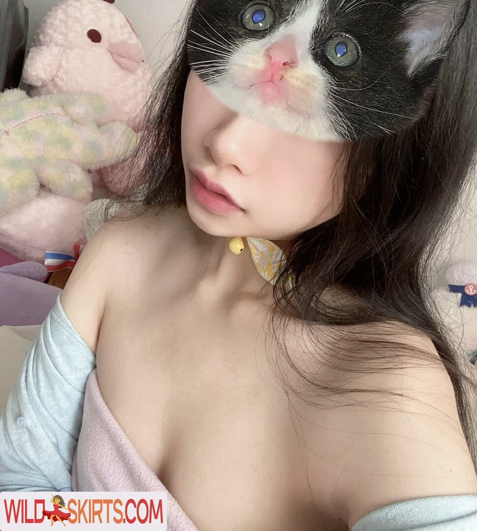 Lilkittenanya nude leaked photo #8