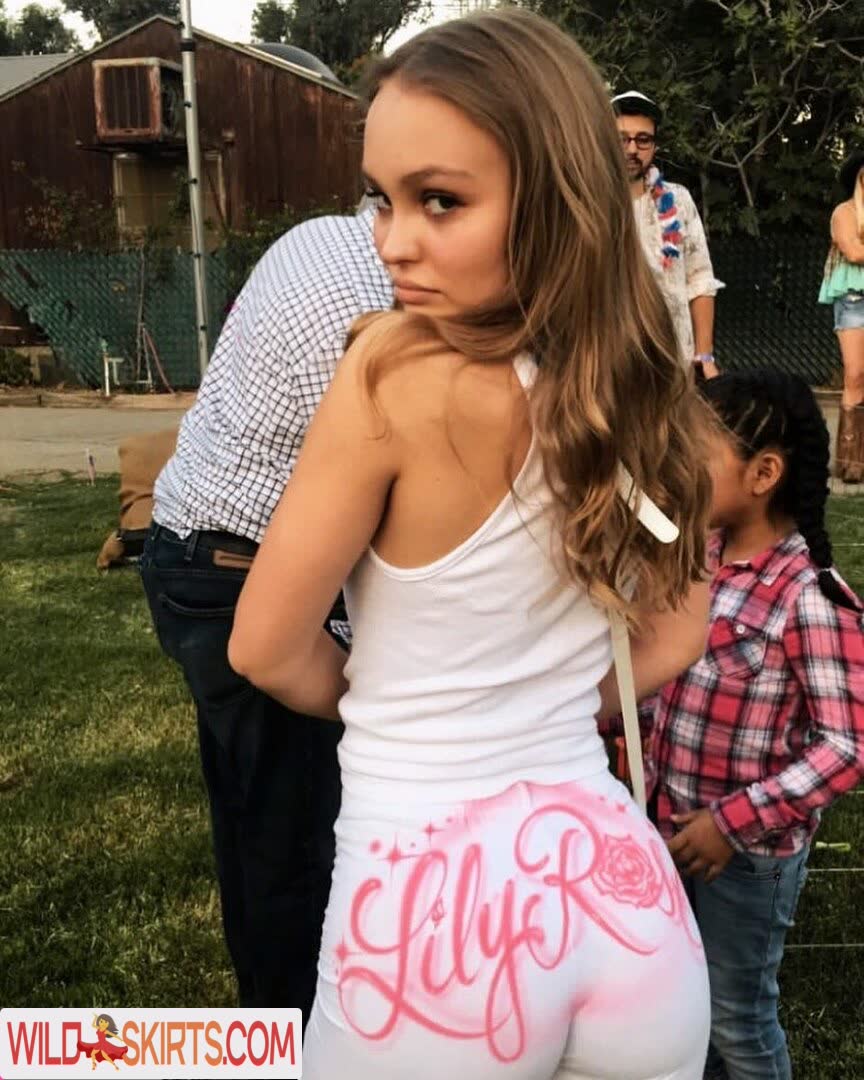 Lilly Rose Depp nude leaked photo #129