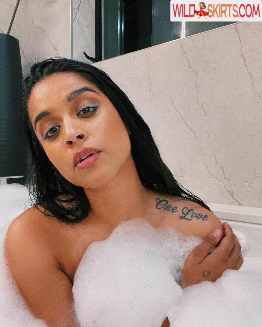 Lilly Singh / lilly nude Instagram leaked photo #4