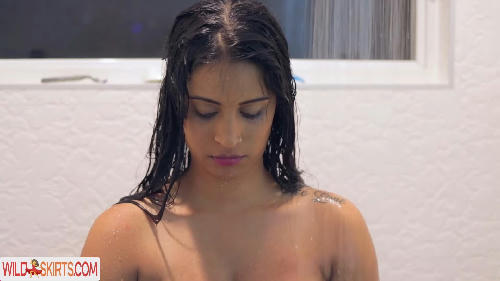 Lilly Singh / lilly nude Instagram leaked photo #7