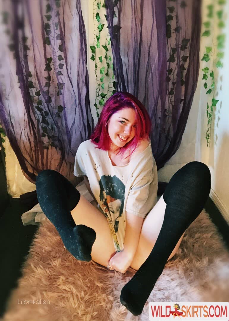 Lilpinkalien nude leaked photo #50