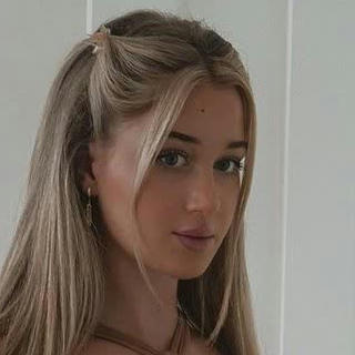 Lily Bowman avatar