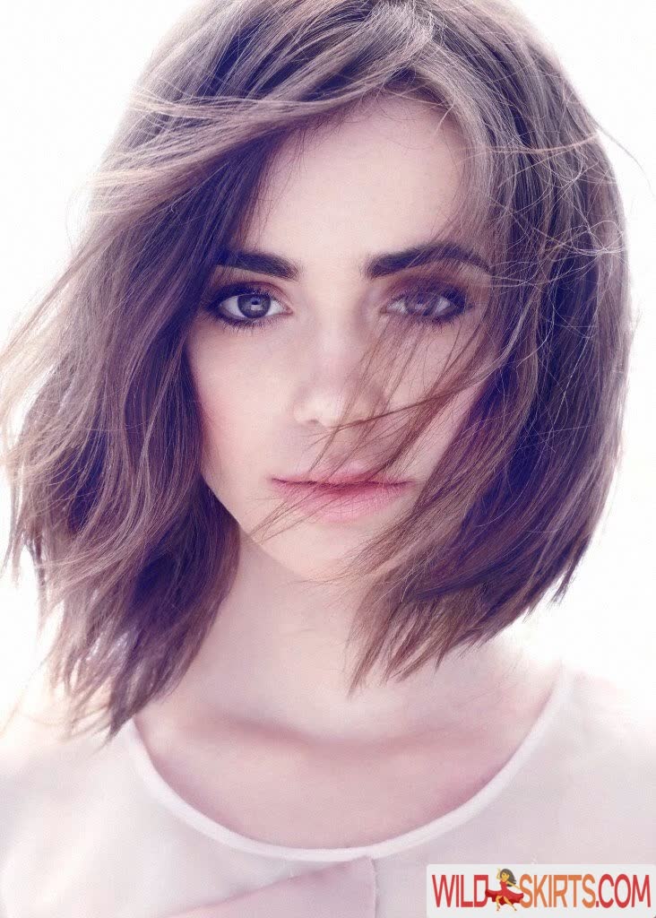 Lily Collins nude leaked photo #11