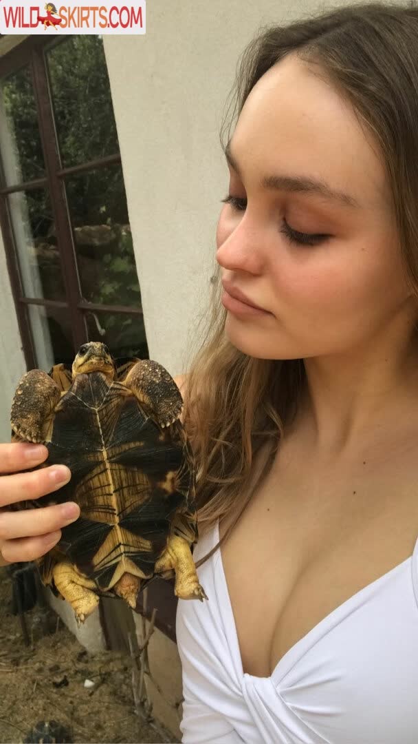 Lily-Rose Depp nude leaked photo #277