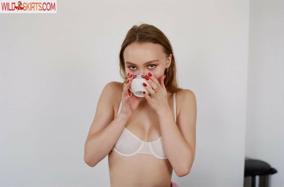 Lily-Rose Depp nude leaked photo #43