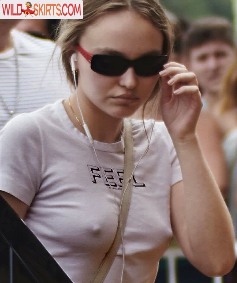 Lily-Rose Depp nude leaked photo #59