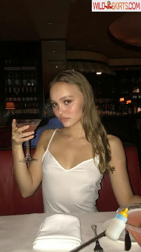 Lily-Rose Depp / lilyannerose / lilyrose_depp / lilyrosemeldepp nude OnlyFans, Instagram leaked photo #141