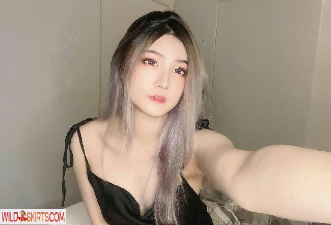 lily275 / lily275 / lilyy275 nude Instagram leaked photo #17