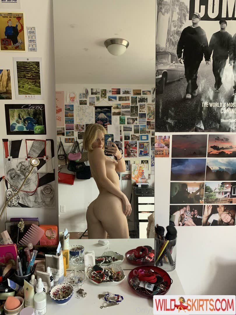 Lilyisthatyou nude leaked photo #11