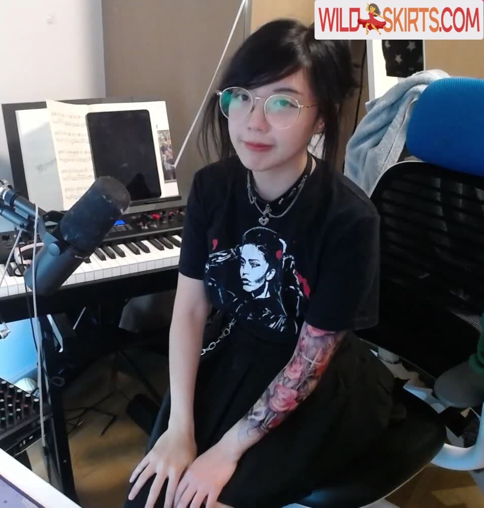 LilyPichu nude leaked photo #13