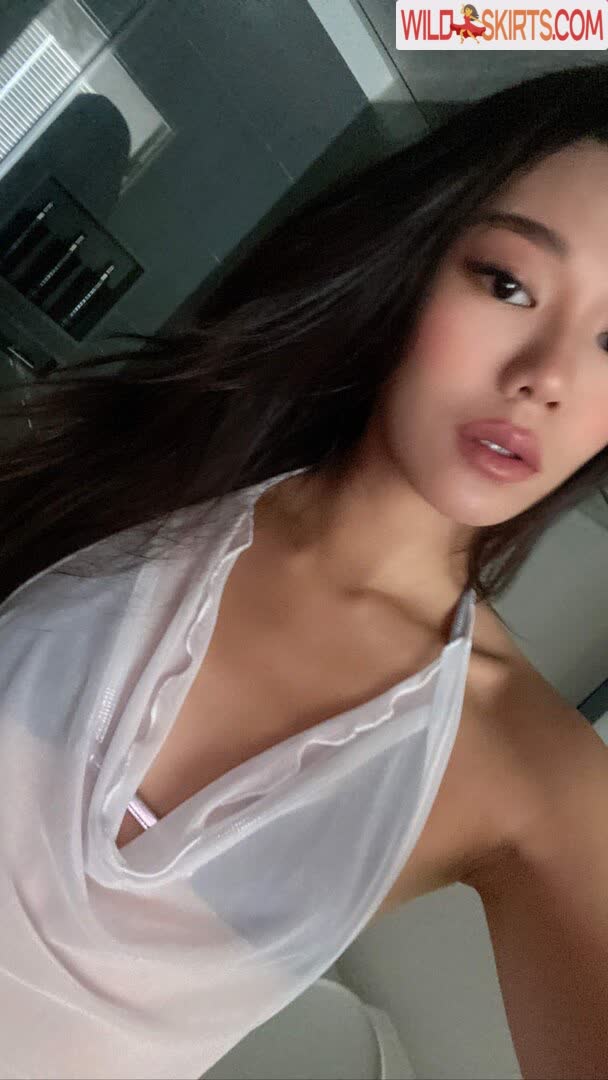 Lilyy.yk nude leaked photo #7