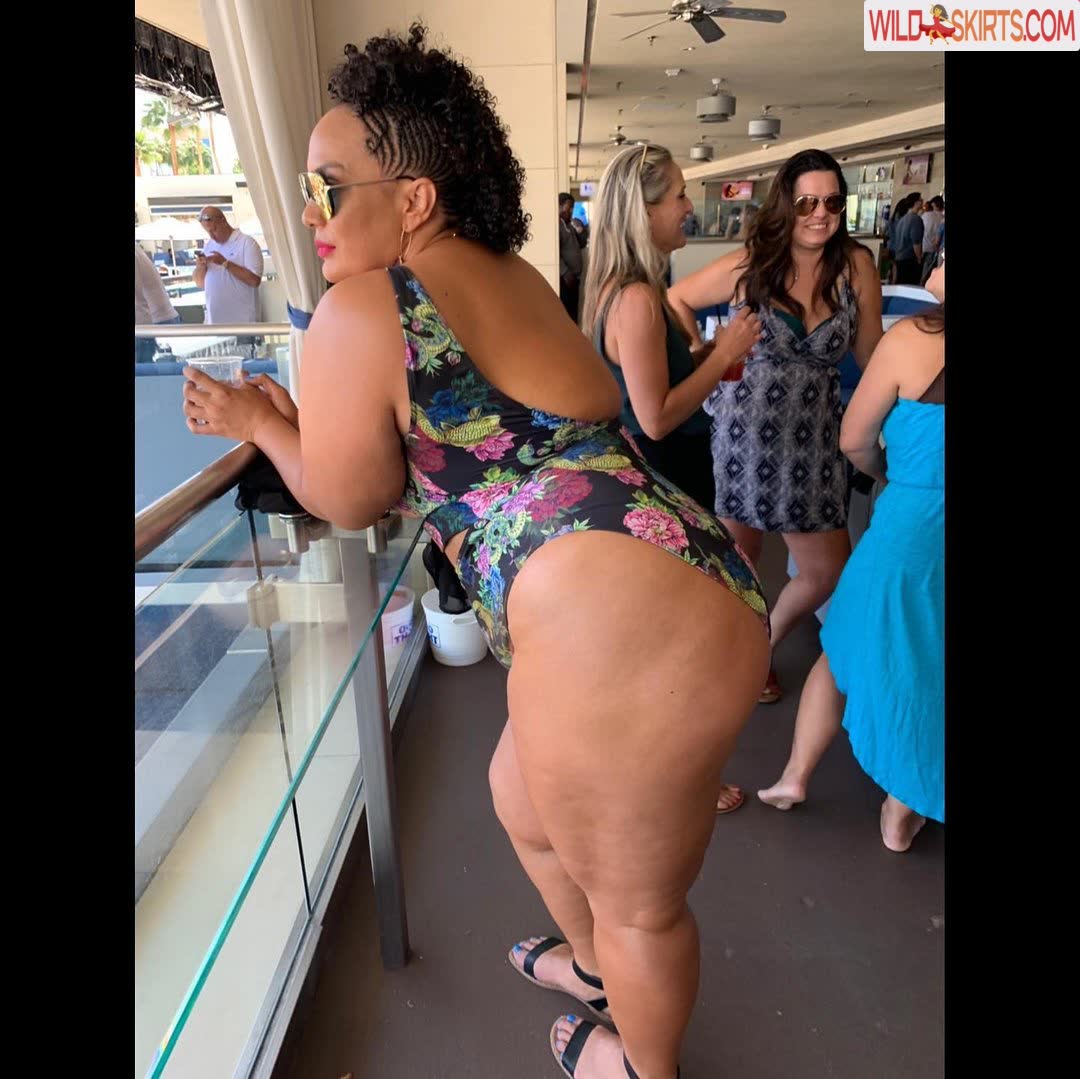 Lina Fanene / Nia Jax WWE / linafanene nude Instagram leaked photo #4