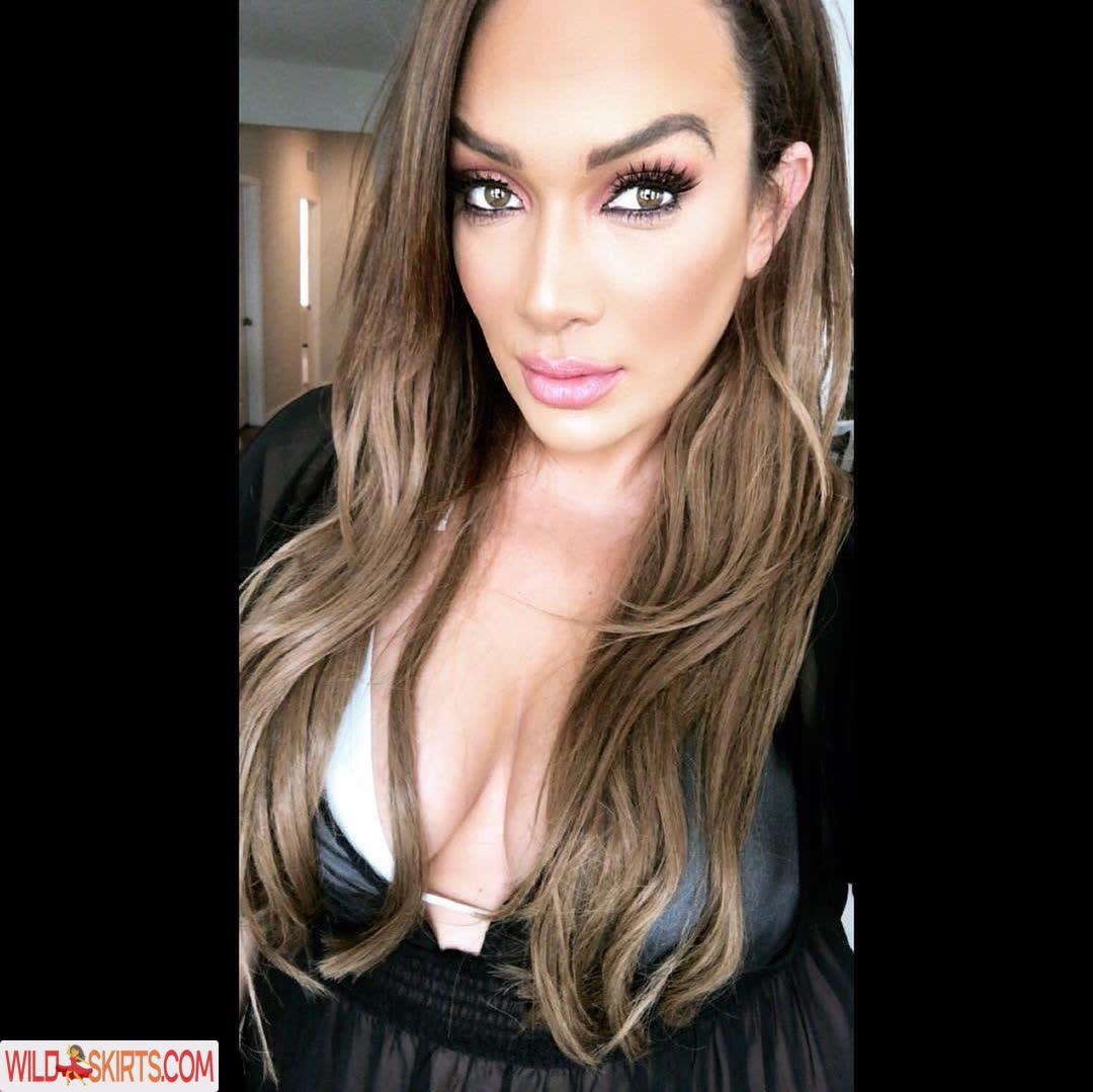 Lina Fanene / Nia Jax WWE / linafanene nude Instagram leaked photo #6