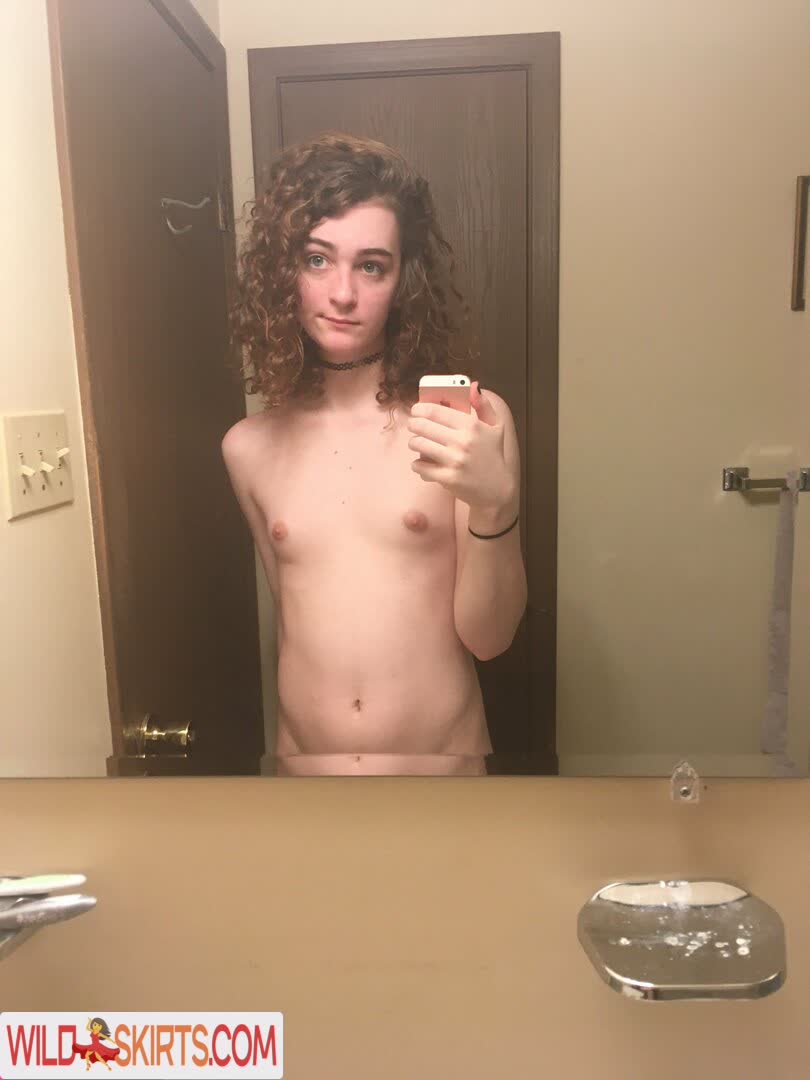 LinusFrog nude leaked photo #8