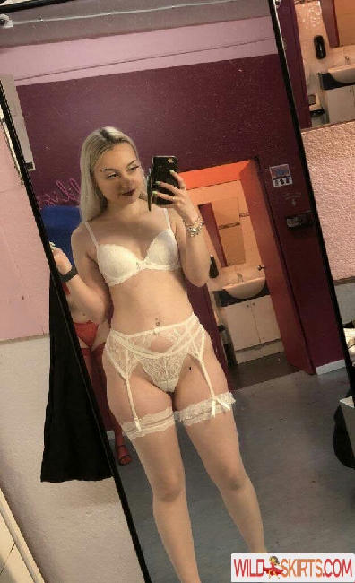 littlebabywhore / dreamyevie / dreamyevie13 / littlebabywhore / littleslutwhore nude OnlyFans, Instagram leaked photo #4