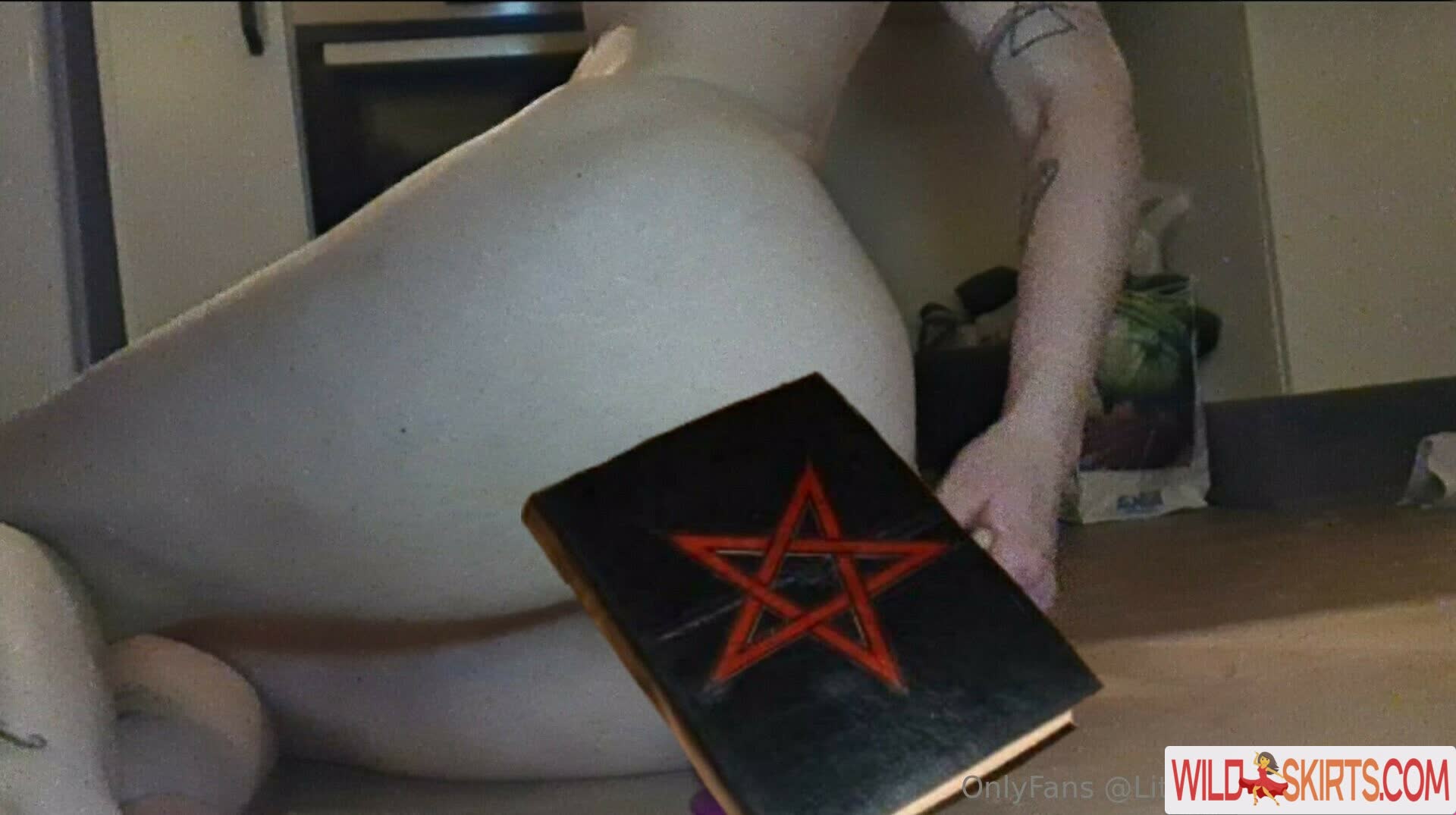 LittleDemonWitch nude leaked photo #35