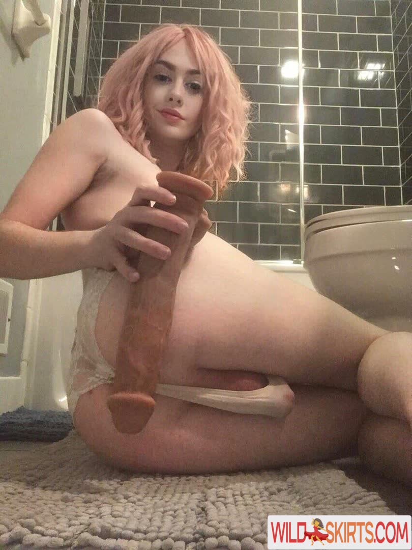 Littlefich2021 nude leaked photo #16