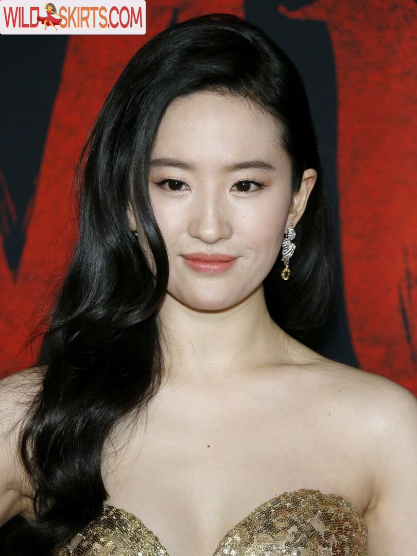 Liu Yifei nude leaked photo #4