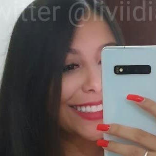 Livia Dias avatar