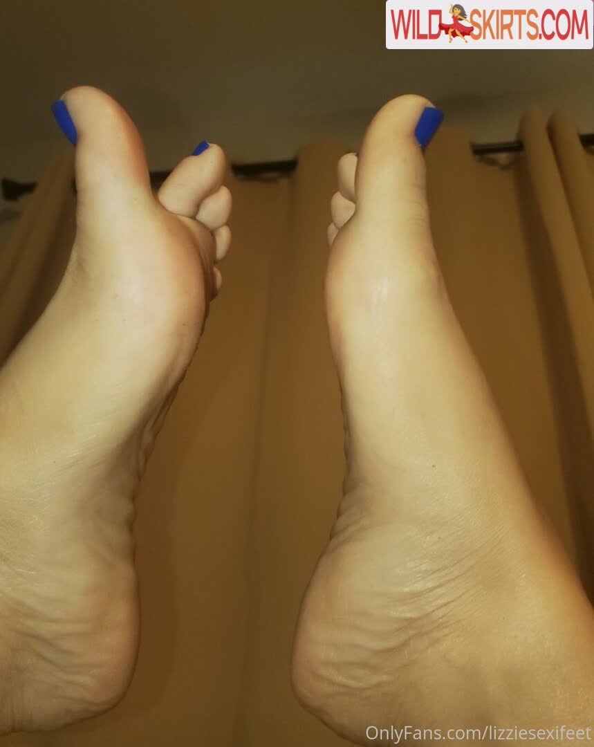 Lizziesexifeet nude leaked photo #9