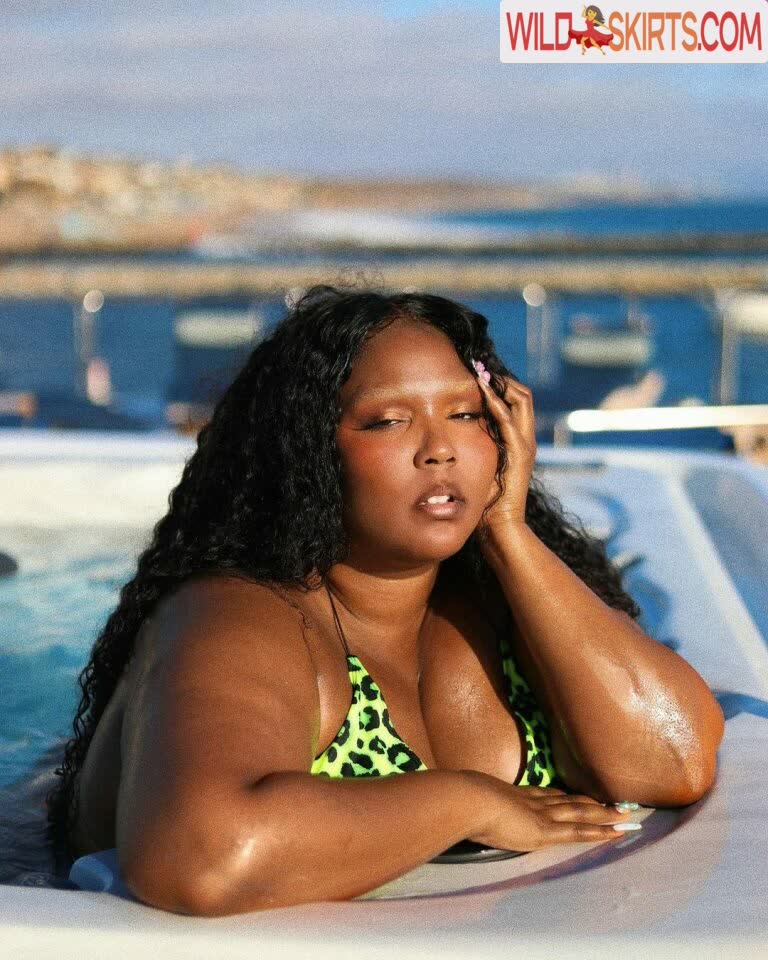 Lizzo / lizzo / lizzobeeating nude OnlyFans, Instagram leaked photo