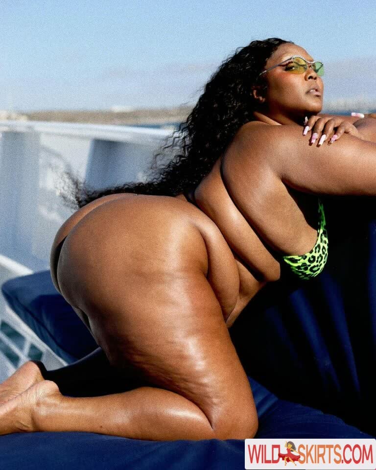 Lizzo nude leaked photo #23