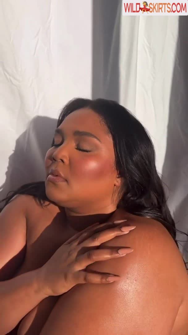 Lizzo / lizzo / lizzobeeating nude OnlyFans, Instagram leaked photo #1