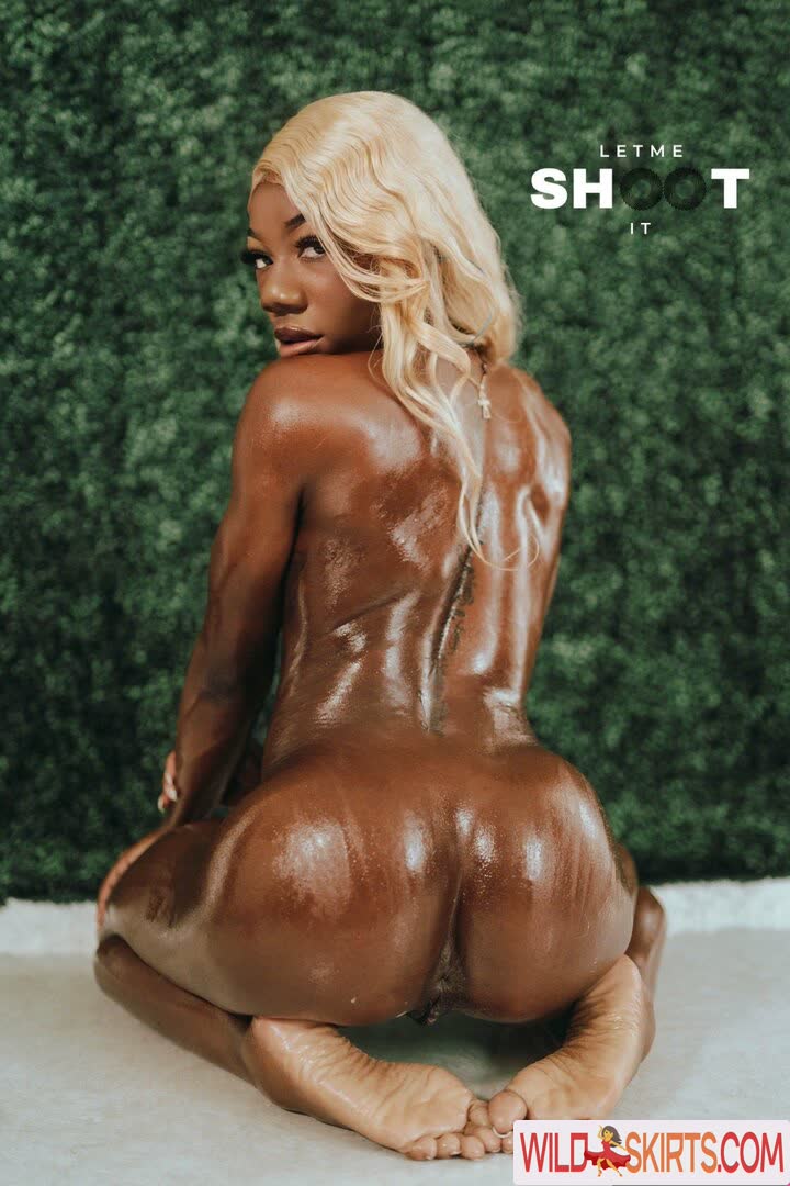 Lola Black nude leaked photo #3