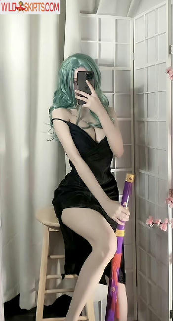 Lolaaasaur / animewifey_ / animewifey__ / louprival nude OnlyFans, Instagram leaked photo #1