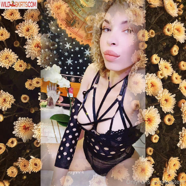 lolaqueencobra / itslolamcqueen / lolaqueencobra nude OnlyFans, Instagram leaked photo #29