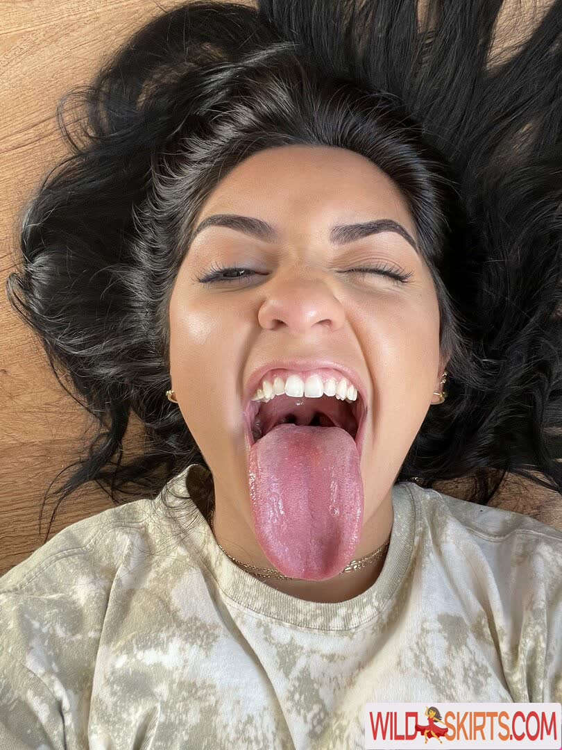 Long Tongue Fetish nude leaked photo #154