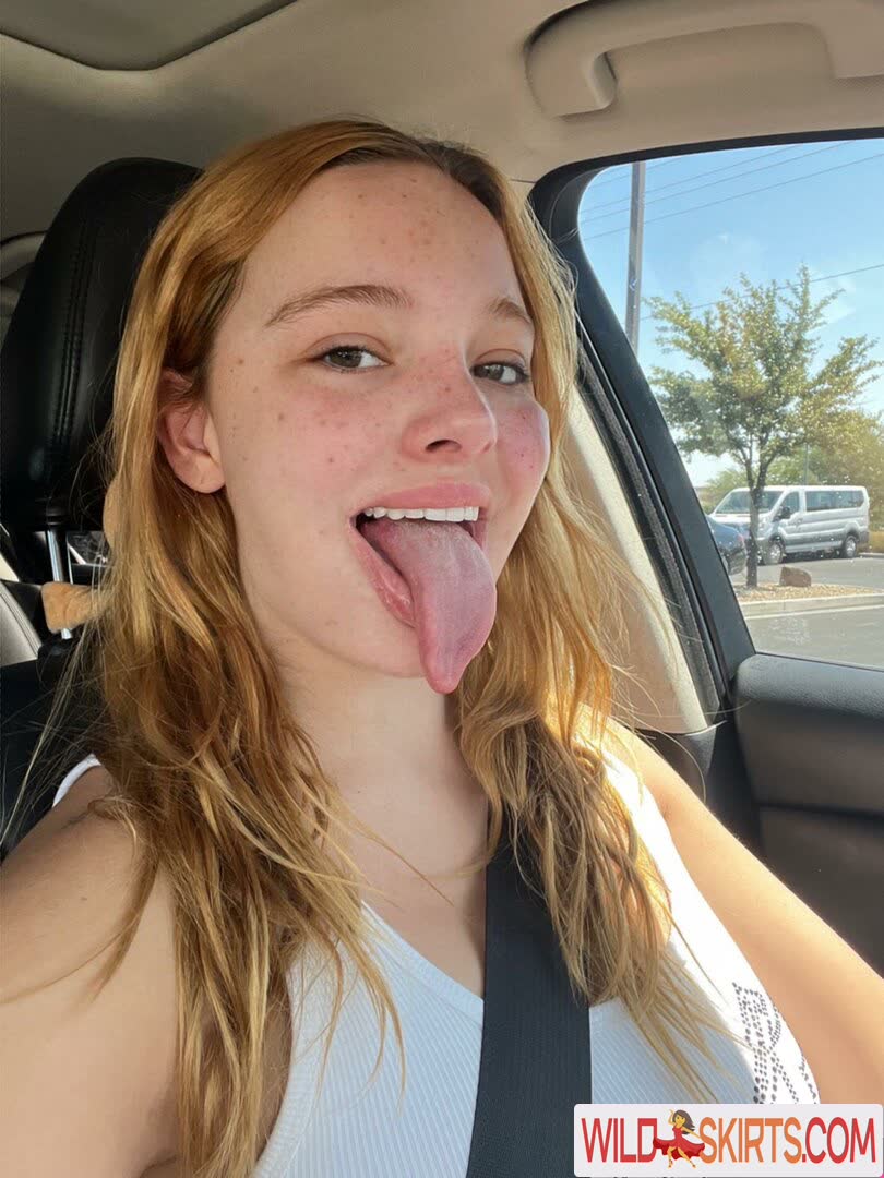 Long Tongue Fetish nude leaked photo #168