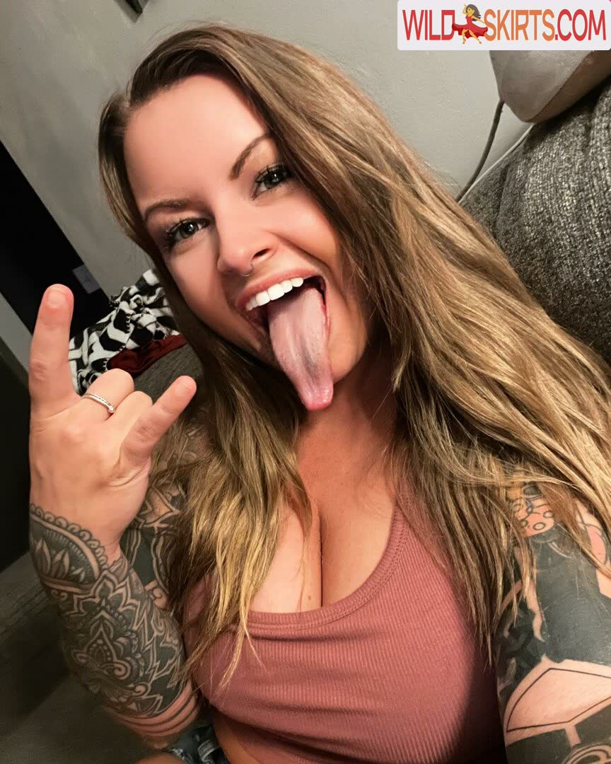 Long Tongue Fetish nude leaked photo #278