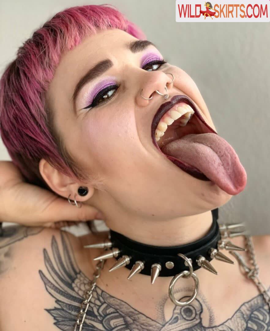 Long Tongue Fetish nude leaked photo #290