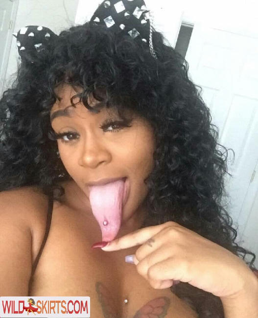 Long Tongue Fetish / _longtonguelewis / diqueentongue / longtonguelewis nude OnlyFans, Instagram leaked photo #121