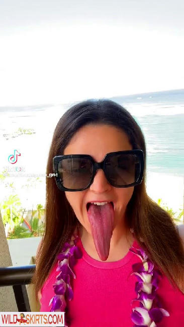 Long Tongue Fetish / _longtonguelewis / diqueentongue / longtonguelewis nude OnlyFans, Instagram leaked photo #161