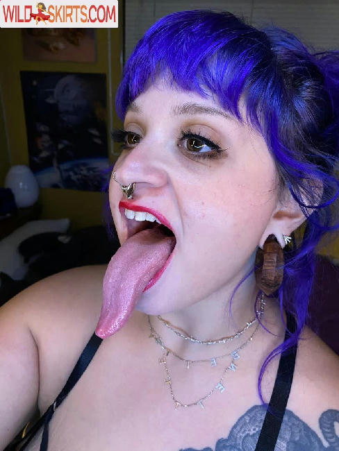 Long Tongue Fetish / _longtonguelewis / diqueentongue / longtonguelewis nude OnlyFans, Instagram leaked photo #163