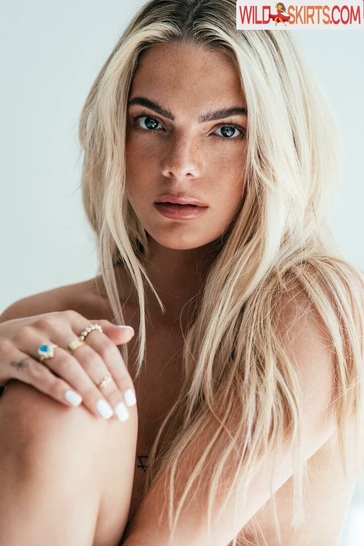 Louisa Johnson / louisa nude Instagram leaked photo #3