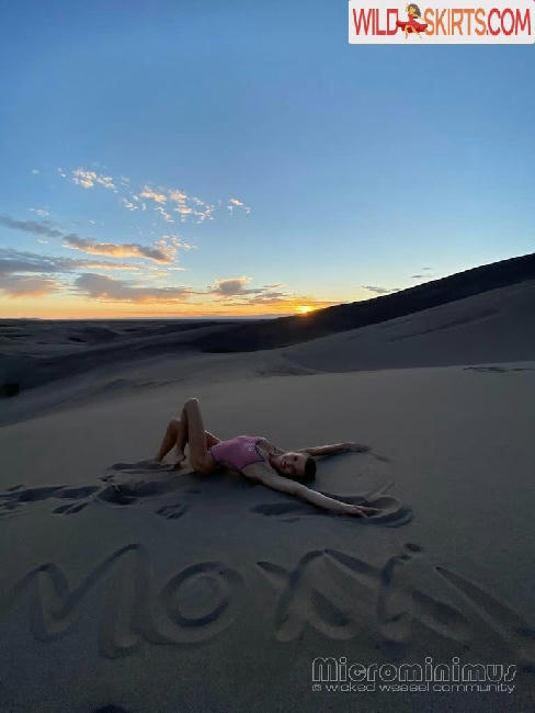 Love_Moxxi / love_moxxi nude OnlyFans, Instagram leaked photo #7