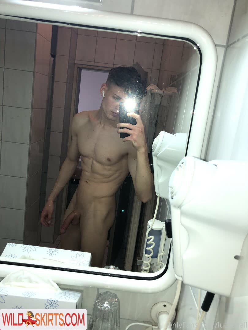 lucashallfree / itslucashall1 / lucashallfree nude OnlyFans, Instagram leaked photo #5