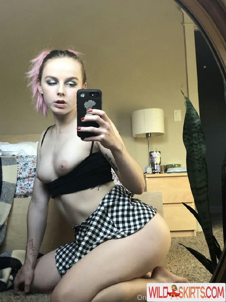 Lucylovejoyxxx / Iwantlucy / Lucylovejoyvip / lucylovejoyxxx / lucyloverxxx / sugarpl4m nude OnlyFans, Instagram leaked photo #22