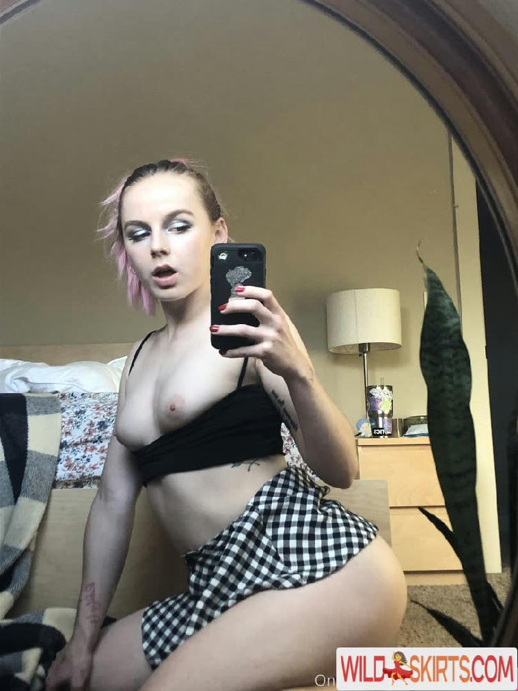 Lucylovejoyxxx / Iwantlucy / Lucylovejoyvip / lucylovejoyxxx / lucyloverxxx / sugarpl4m nude OnlyFans, Instagram leaked photo #5