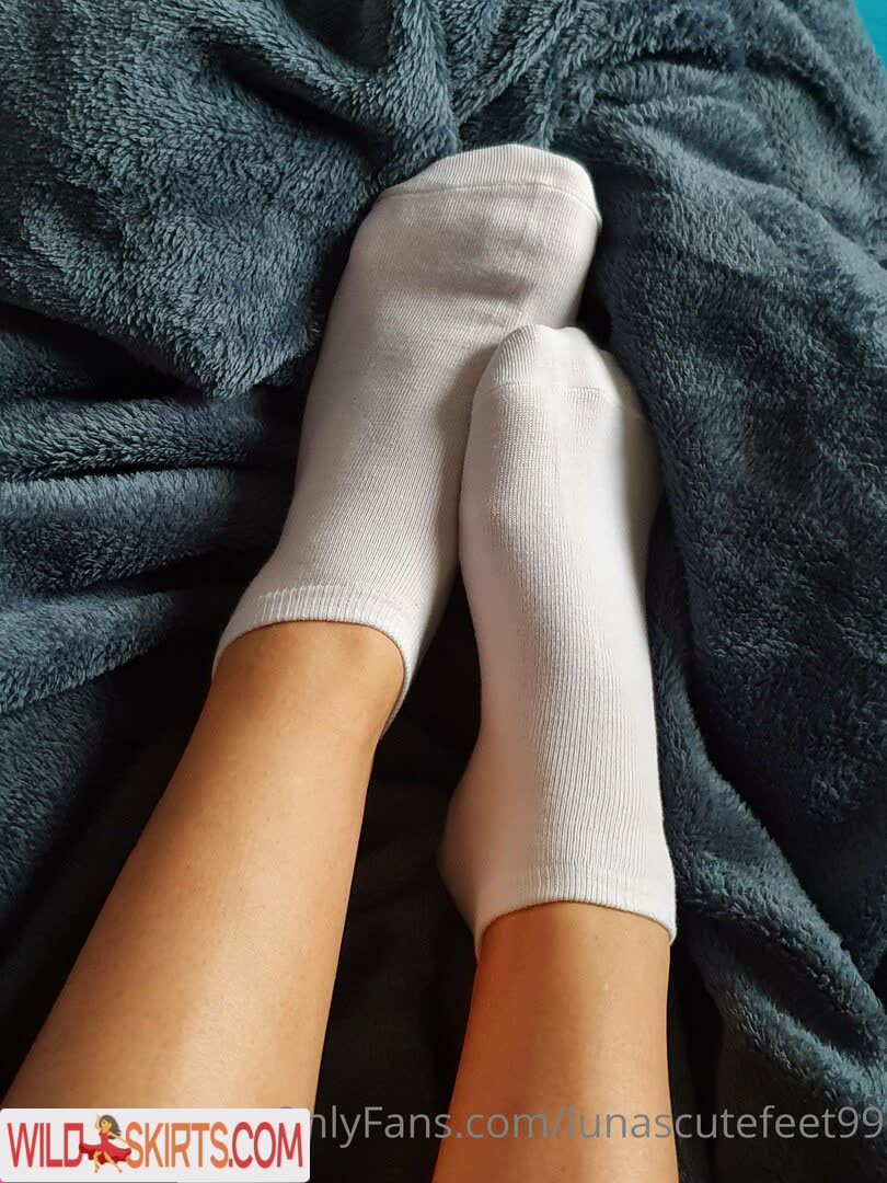 Lunascutefeet99 nude leaked photo #1